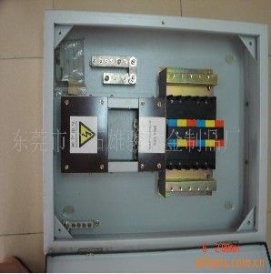 供應(yīng)廠家專業(yè)定做排骨配電箱 雄駿助力機械與行業(yè)設(shè)備配電